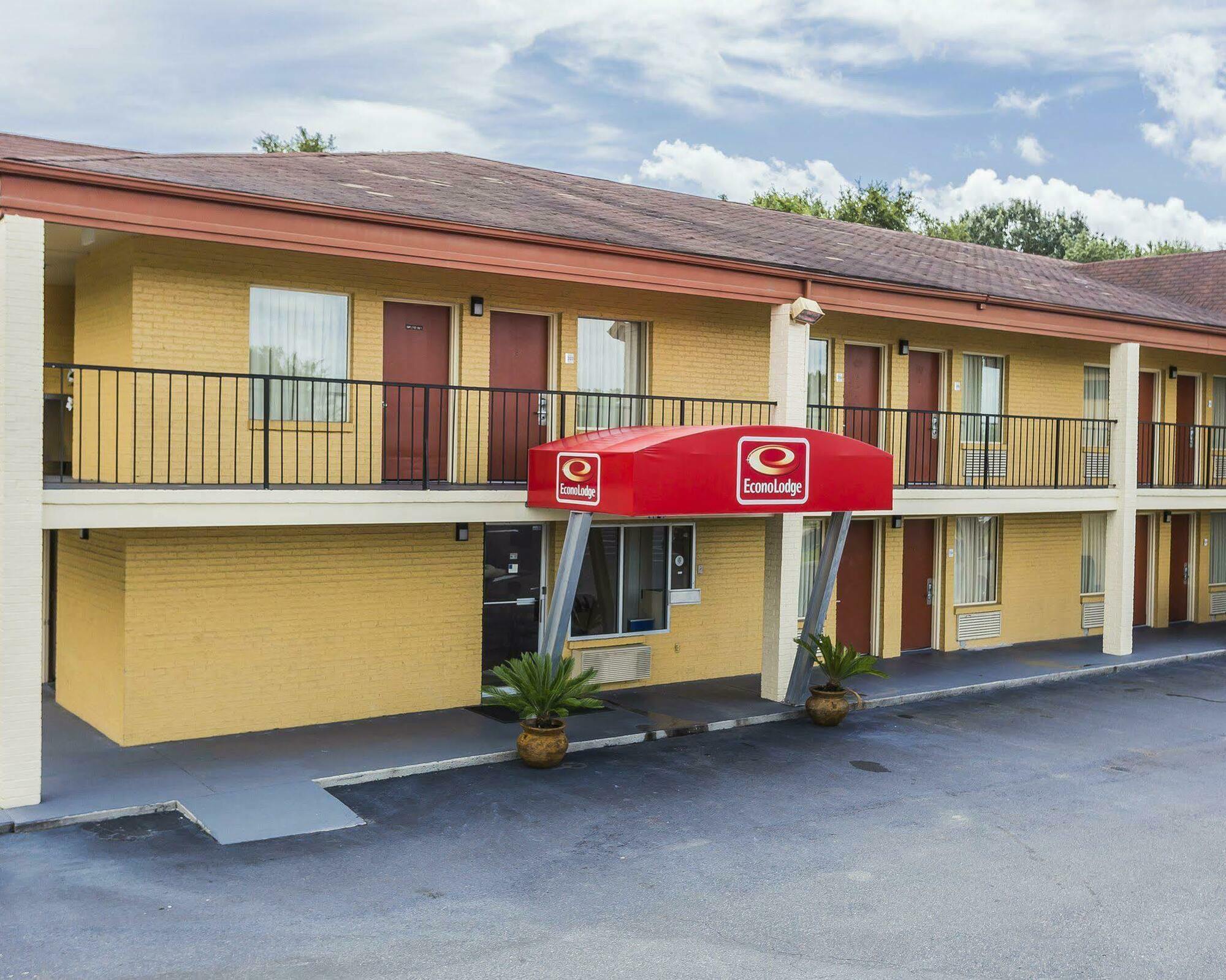 Econo Lodge Coliseum Charleston Exterior foto